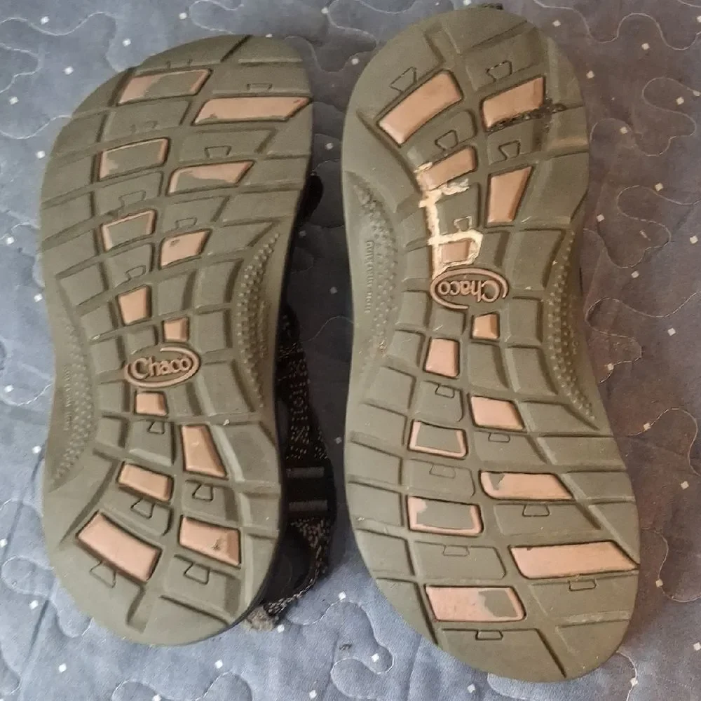 Chaco Black Kids Sandals size 4